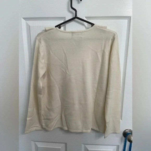 Sag Harbor Cream Ivory Ruffle Front Sweater Size Petite Large V Neck - Picture 3 of 3